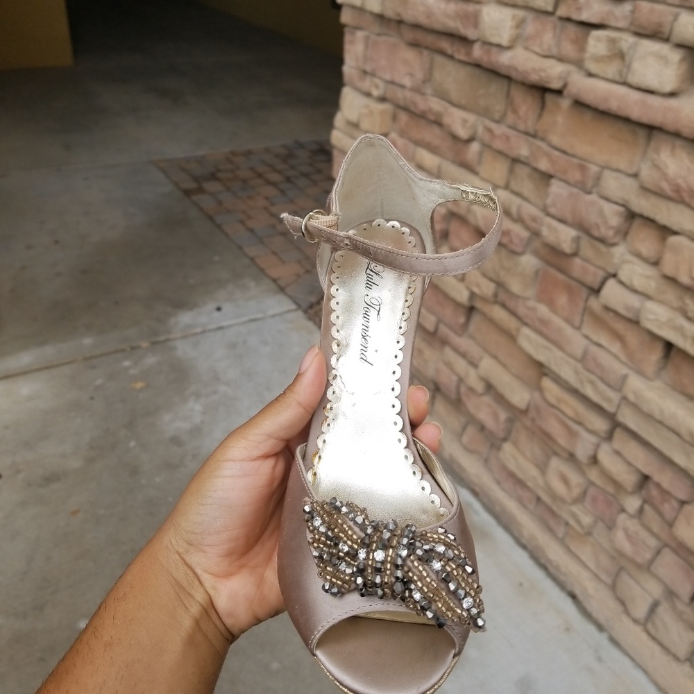 Heels - Picture 2 of 6